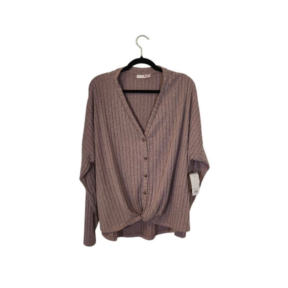 SO Womens NWT Top Size XXL Lavender Bohemian Casual Preppy